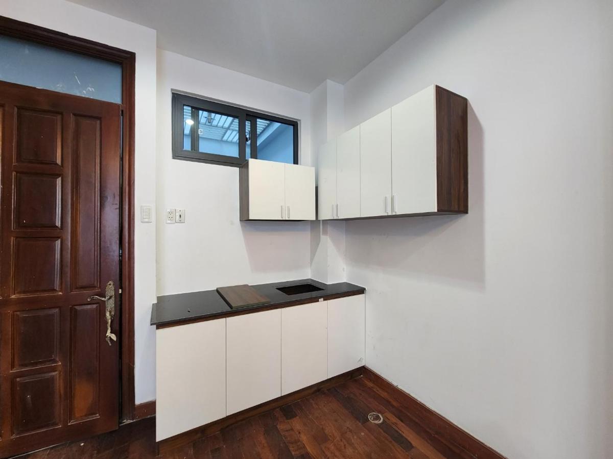 Dlux Giang Aparthotel